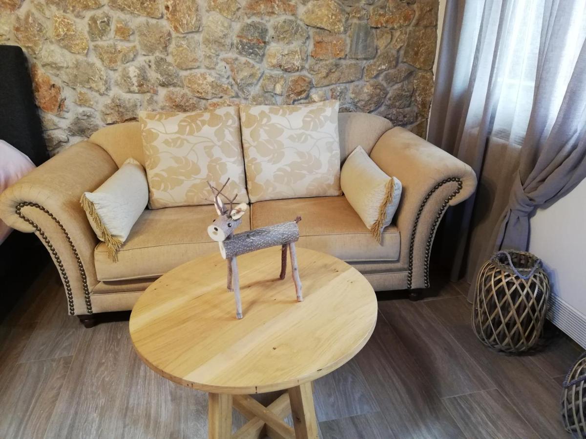 Olympus Country House Karia  ภายนอก รูปภาพ