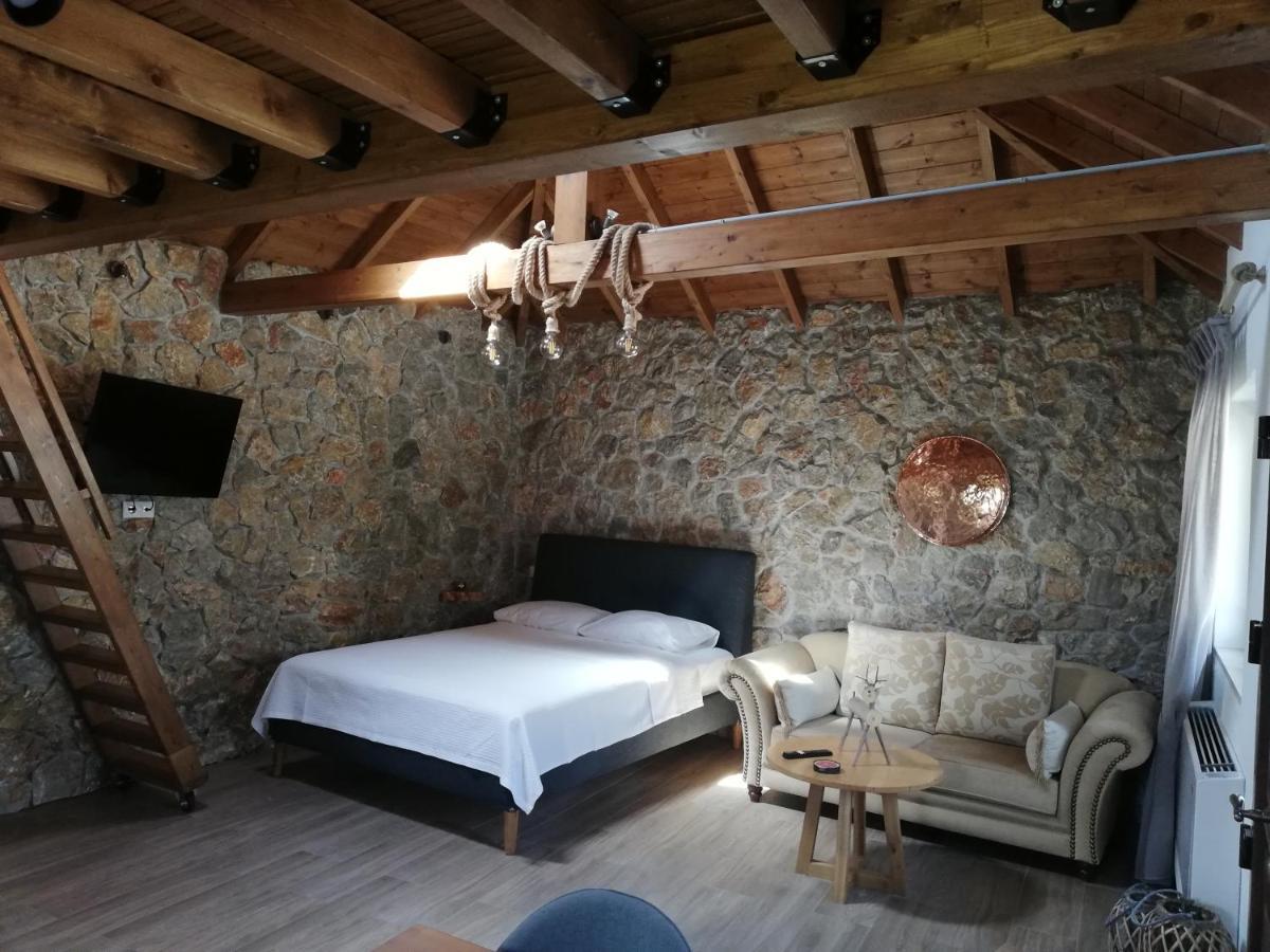 Olympus Country House Karia  ภายนอก รูปภาพ